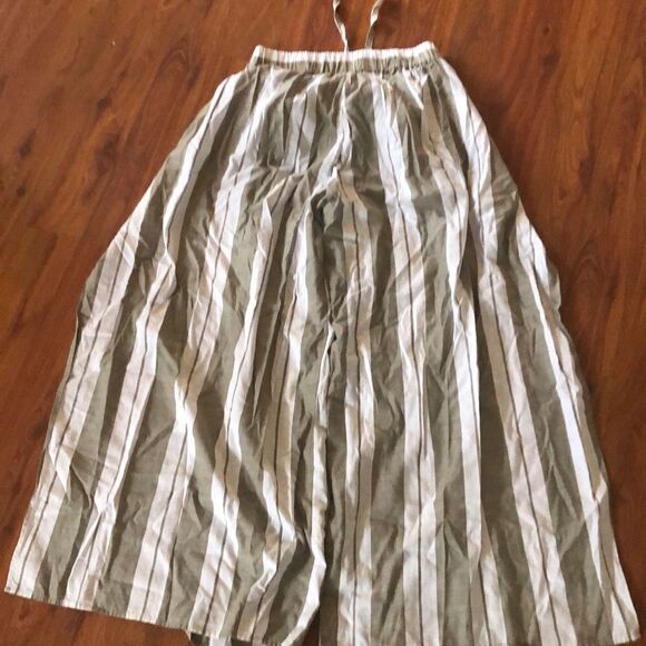 Express Gray and white striped open leg faux wrap, pants, wide leg m - Picture 5 of 7